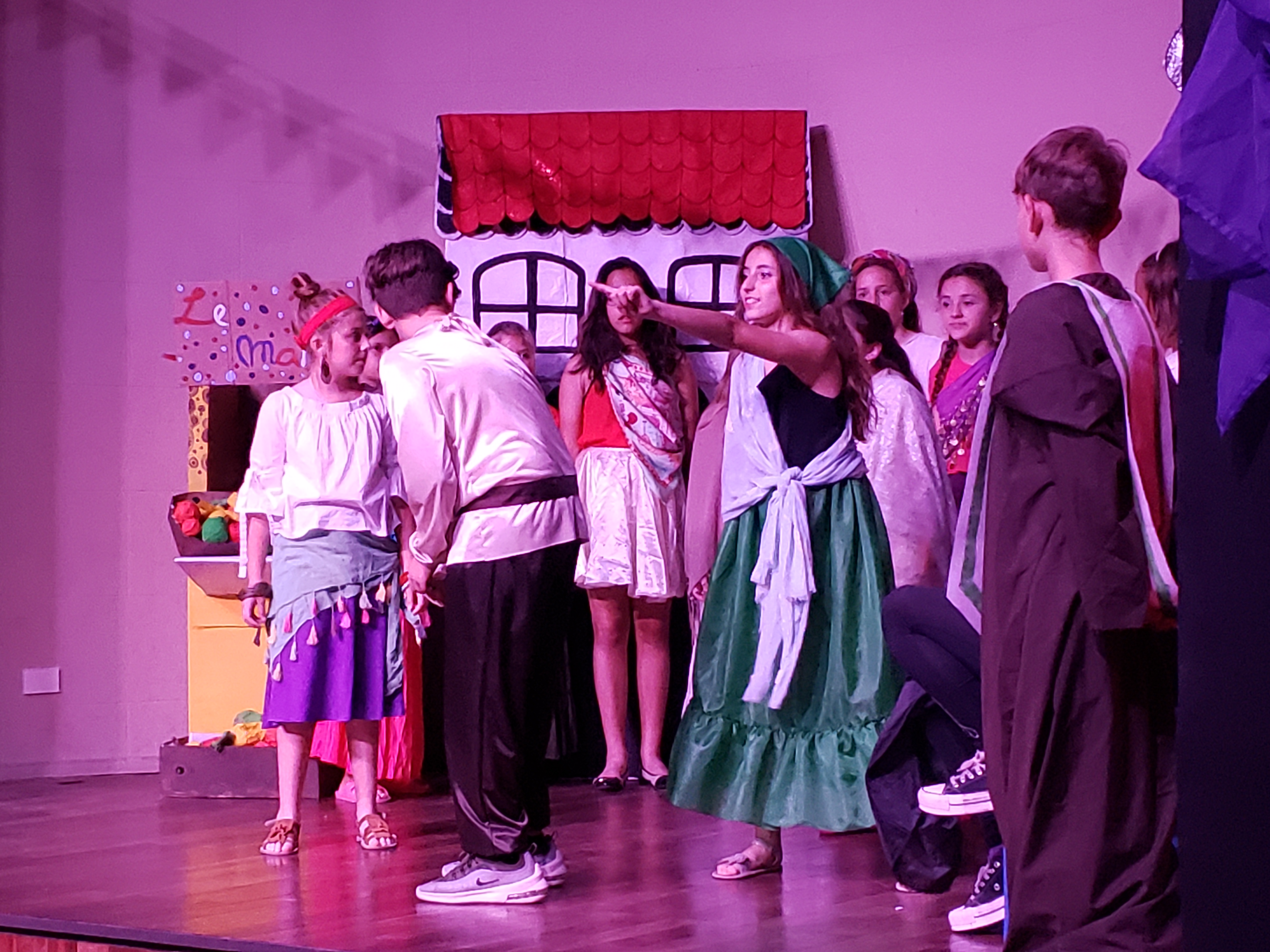 ¡A puro teatro! ¡A puro teatro!