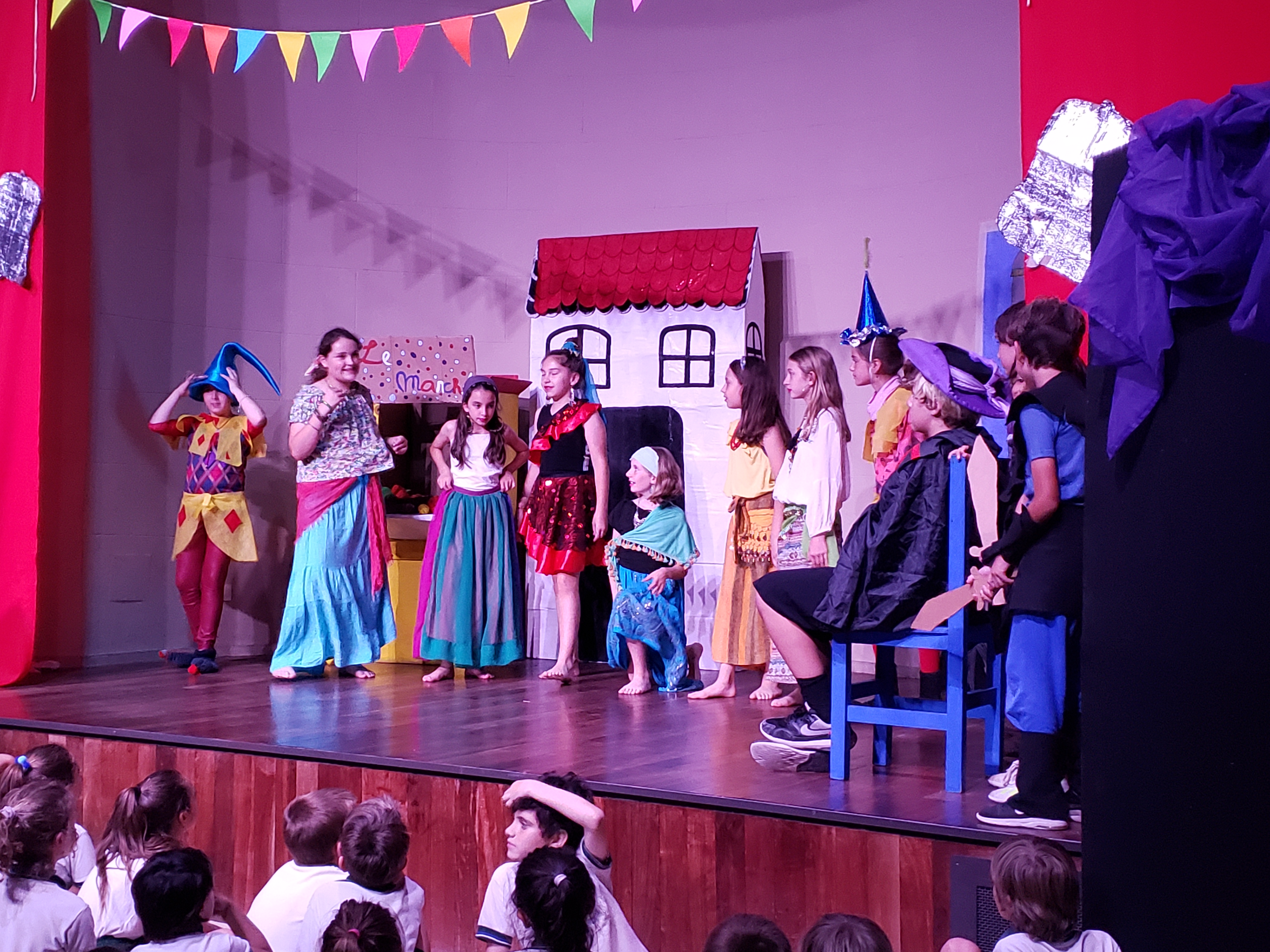 ¡A puro teatro! ¡A puro teatro!