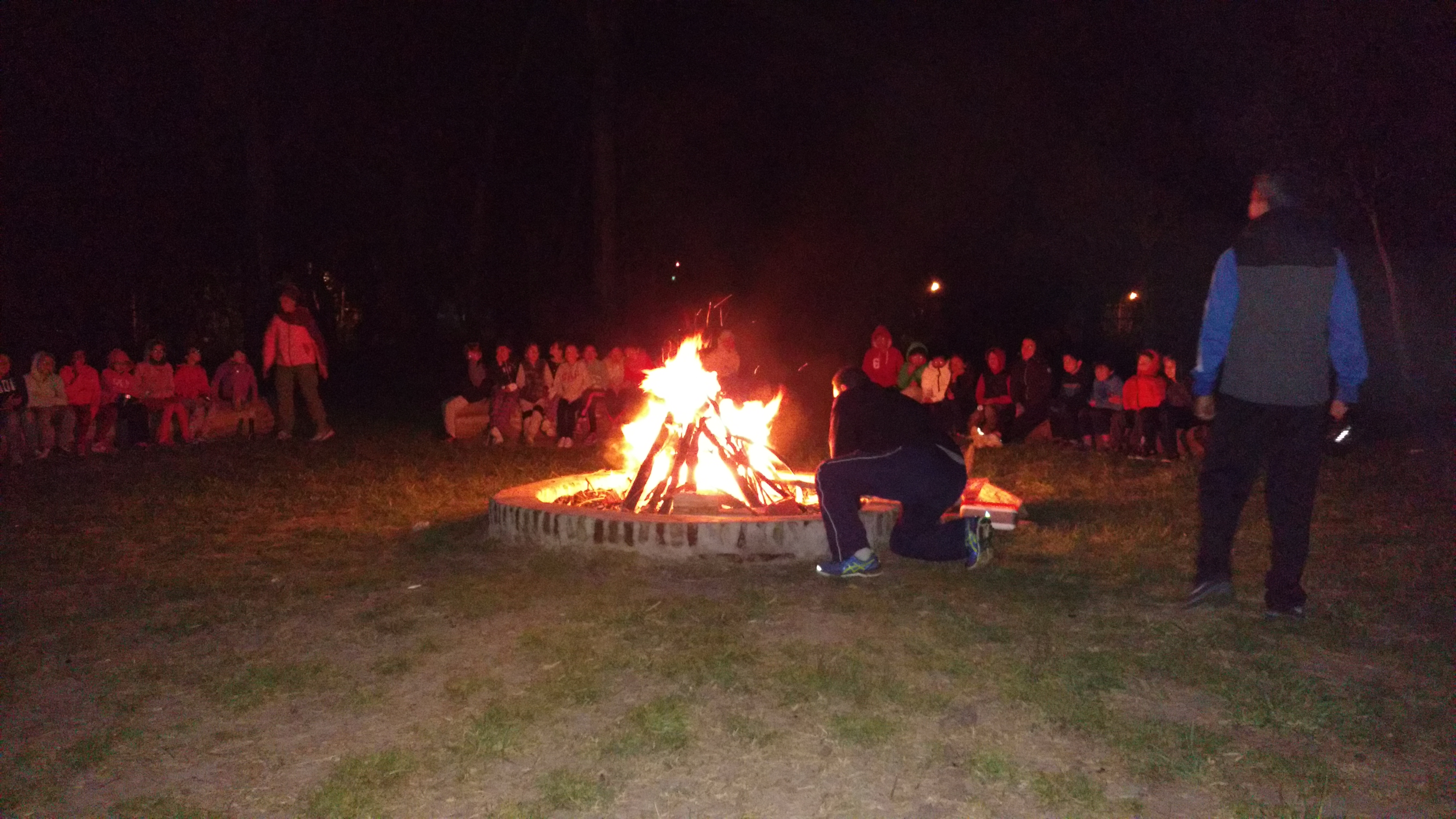 CAMPAMENTO 4° - NOCHE CAMPAMENTO 4° - NOCHE